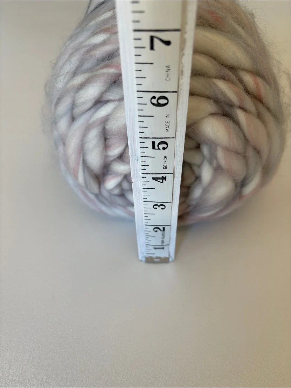 NWT Yarn Bee Chunky Spiral Wool Blend Yarn Skein in Bring Me Petals 120 Yards